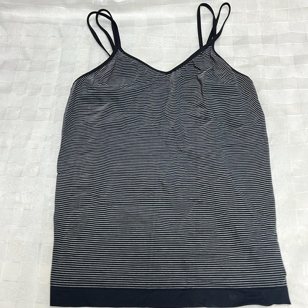 Barely There Women's Athletic Tank Top (P02-15)